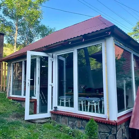 лісова хатинка