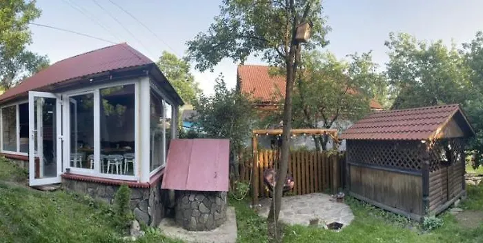 лісова хатинка *