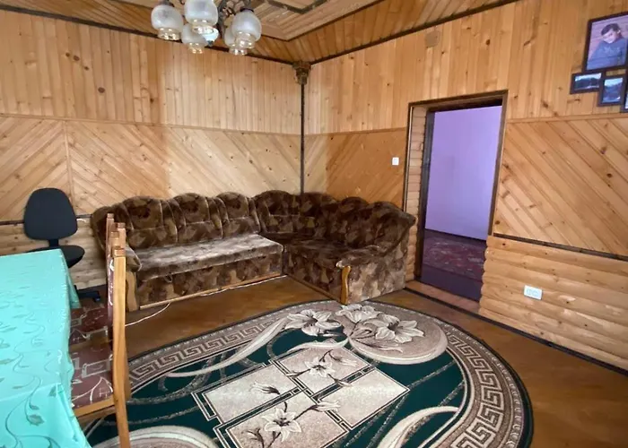 лісова хатинка *